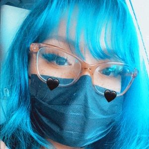 Meet your Posher, Domonique